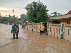Tanggul Sungai Godo Jebol, Warga Desa di Tambakromo Pati Kebanjiran