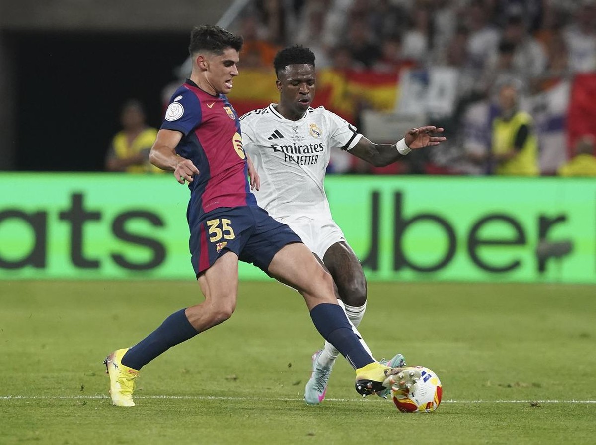 Barcelona vs Real Madrid lanjut ke extra time di final Copa del Rey usai berimbang 2-2. (Foto: Manu Reino/DeFodi Images/DeFodi via Getty Images)