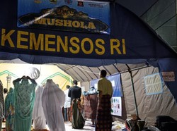 Kemensos Bangun Dapur Umum-Toilet Portable untuk Pengungsi di Brebes