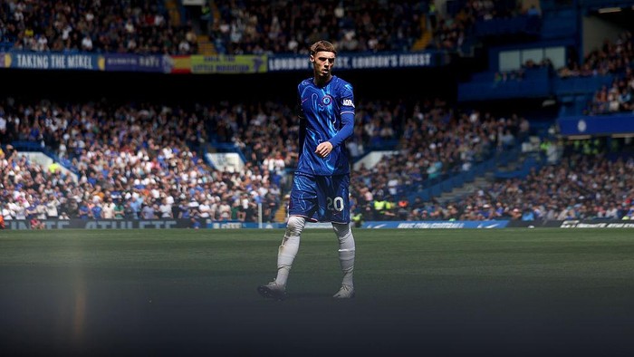 Cole Palmer LONDON, ENGLAND - APRIL 26: Cole Palmer of Chelsea looks on during the Premier League match between Chelsea FC and Everton FC at Stamford Bridge on April 26, 2025 in London, England. (Photo by Darren Walsh/Chelsea FC via Getty Images)