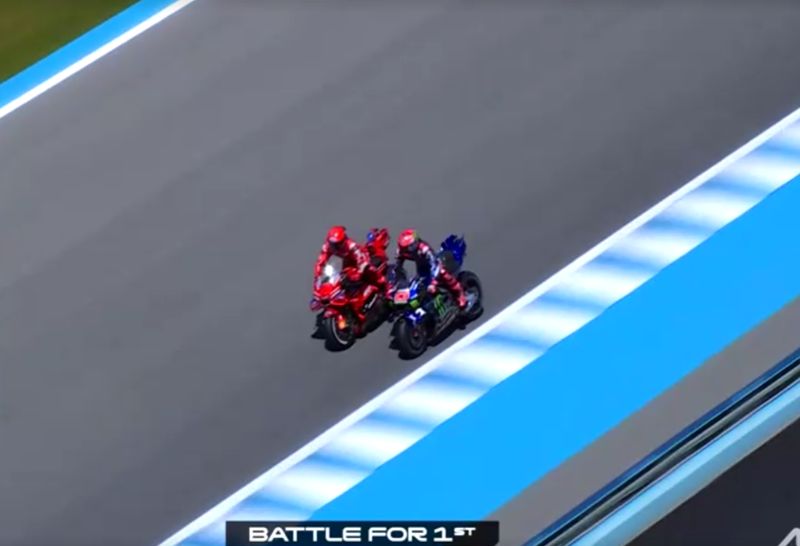Fabio Quartararo yang sejatinya memimpin balapan mengalami crash ketika disalip Marc Marquez di Sprint Race MotoGP Spanyol 2025.