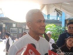 Respons Ganjar soal Adanya Desakan Pemberhentian Gibran sebagai Wapres