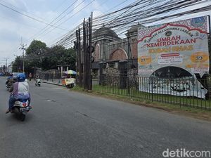 Banyak Jemaah ke Masjid Kubah Emas, Agen BRILink Dapat Berkah Banyak Jemaah ke Masjid Kubah Emas, Agen BRILink Dapat Berkah
