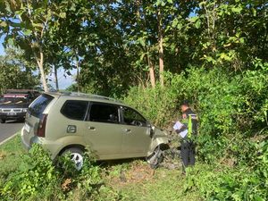 Tabrakan Motor dan Mobil di Pracimantoro Wonogiri, Pemotor Tewas Tabrakan Motor dan Mobil di Pracimantoro Wonogiri, Pemotor Tewas