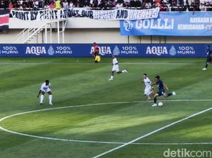 Persis Solo Tekuk Persita 1-0
