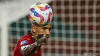 Di babak kedua, Persija mencoba mengejar ketertinggalan dengan meningkatkan intensitas serangan. Namun, pertahanan solid Semen Padang berhasil meredam upaya tuan rumah hingga akhir pertandingan.