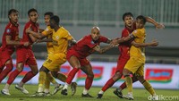 Pertandingan ini juga menunjukkan pentingnya efektivitas dalam penyelesaian akhir, di mana Semen Padang mampu memaksimalkan peluang yang ada, sementara Persija gagal memanfaatkan peluang yang mereka ciptakan. 