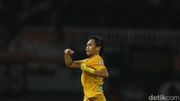 Sementara itu, Semen Padang menunjukkan peningkatan performa dengan meraih dua kemenangan beruntun, termasuk kemenangan 3-2 atas PSIS Semarang sebelum mengalahkan Persija. 