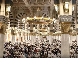 Video: Tips Jika Jemaah Kehilangan Barang di Masjid Nabawi Video: Tips Jika Jemaah Kehilangan Barang di Masjid Nabawi