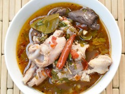 Resep Ayam Kuah Asam Pedas yang Cocok Untuk Menu Diet