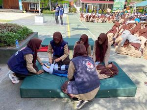 BNPB Ajak 7.000 Sekolah Lakukan Simulasi pada Hari Kesiapsiagaan Bencana 2025 BNPB Ajak 7.000 Sekolah Lakukan Simulasi pada Hari Kesiapsiagaan Bencana 2025