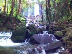 Air Terjun Jumog, Keajaiban Alam Tersembunyi di Karanganyar