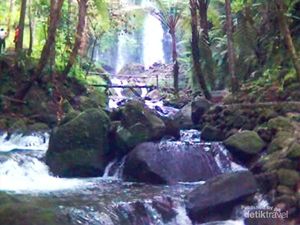 Air Terjun Jumog, Keajaiban Alam Tersembunyi di Karanganyar Air Terjun Jumog, Keajaiban Alam Tersembunyi di Karanganyar
