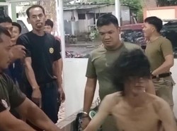 Damkar Parepare Amankan Pria Diduga ODGJ Ngamuk di Toko-Jalanan