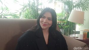 Eits... Davina Karamoy Kasih Senyuman Pagi Nih