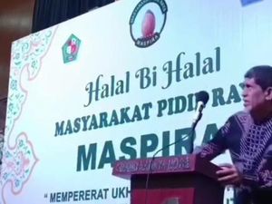 Eks Ketua PAN Sumut Zulkifli Husein Meninggal Setelah Ambruk Saat Sambutan Eks Ketua PAN Sumut Zulkifli Husein Meninggal Setelah Ambruk Saat Sambutan