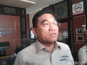 Irjen Kementerian PKP Laporkan Korupsi Bantuan Rumah ke Kejari Sumenep Irjen Kementerian PKP Laporkan Korupsi Bantuan Rumah ke Kejari Sumenep