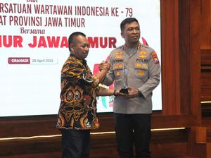 Kapolresta Sidoarjo Kombes Christian Tobing Sabet PWI Jatim Awards Kapolresta Sidoarjo Kombes Christian Tobing Sabet PWI Jatim Awards