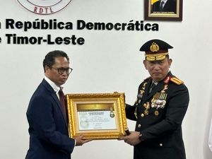 Kapolri Dianugerahi Penghargaan Tertinggi dari Pemerintah Timor Leste