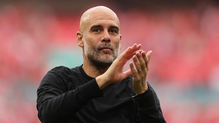 Pep Guardiola Soccer Football - FA Cup - Semi Final - Nottingham Forest v Manchester City - Wembley Stadium, London, Britain - April 27, 2025 Manchester City manager Pep Guardiola applauds fans after the match REUTERS/David Klein