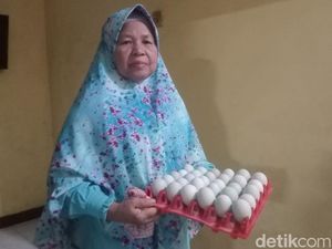 Cerita Perajin Telur Asin Terakhir yang Masih Bertahan di Wage Sidoarjo Cerita Perajin Telur Asin Terakhir yang Masih Bertahan di Wage Sidoarjo