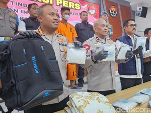 Iming-iming Ratusan Juta Bikin Kurir Mau Bawa Sabu Rp 12,8 M ke Riau Iming-iming Ratusan Juta Bikin Kurir Mau Bawa Sabu Rp 12,8 M ke Riau