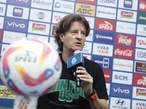 Pieter Huistra Resmi Dipertahankan PSS Sleman, Ini Posisinya Pieter Huistra Resmi Dipertahankan PSS Sleman, Ini Posisinya