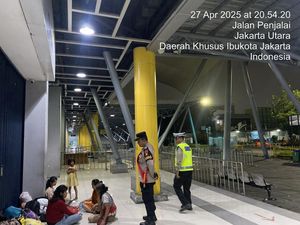 Keluarga Asal Depok Telantar gegara Salah Jadwal Kapal di Pelabuhan Priok Keluarga Asal Depok Telantar gegara Salah Jadwal Kapal di Pelabuhan Priok
