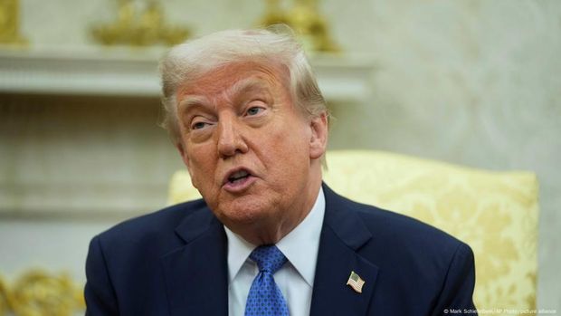 100 Hari Trump: Amerika dalam Badai Politik