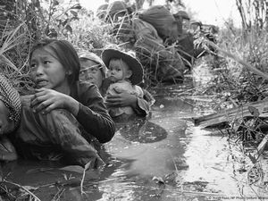 50 Tahun Usai Perang Vietnam, Luka Terpendam dalam Keheningan Naga Biru 50 Tahun Usai Perang Vietnam, Luka Terpendam dalam Keheningan Naga Biru