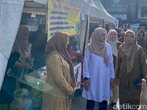 Bupati Ipuk Gelar Operasi Pasar di 25 Kecamatan Banyuwangi Bergiliran Bupati Ipuk Gelar Operasi Pasar di 25 Kecamatan Banyuwangi Bergiliran