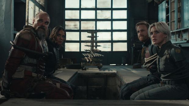  Alexei Shostakov/Red Guardian (David Harbour), Ghost (Hannah John-Kamen), John Walker (Wyatt Russell) and Yelena Belova (Florence Pugh) in Marvel Studios' THUNDERBOLTS*. Photo courtesy of Marvel Studios. © 2025 MARVEL.