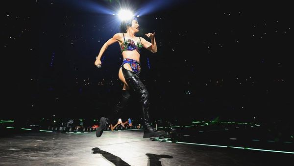 Potret Konser Katy Perry Panen Hujatan, Dianggap Cringe-Pakai Properti Murahan