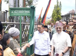 Diresmikan Fadli Zon, Usmar Ismail Jadi Nama Jalan di Bukittinggi