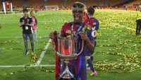 Musim 2024/2025, Yamal jadi bagian utama Barca saat sapu bersih seluruh titel domestik di tanah Spanyol (DeFodi Images via Getty Images/DeFodi Images)