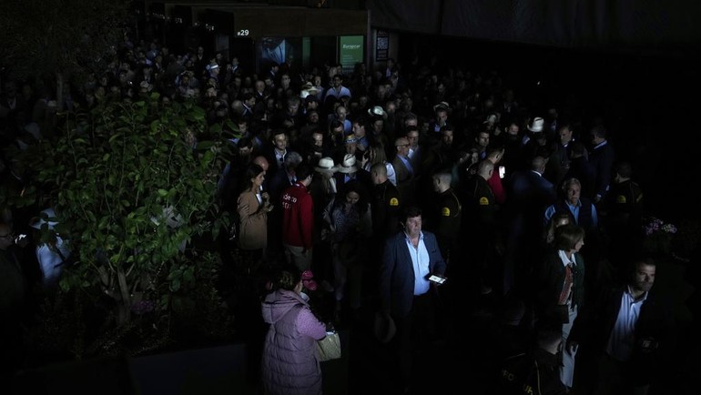 Pihak penyelenggara menyampaikan permohonan maaf kepada pemain, ofisial, dan penonton atas ketidaknyamanan ini. Mereka juga berjanji akan memperbarui jadwal pertandingan segera setelah semua sistem kembali berfungsi dengan baik. 