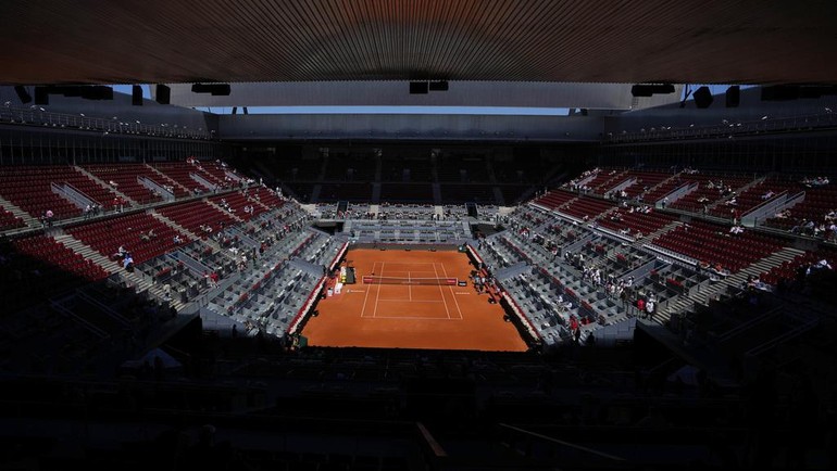 Turnamen tenis Madrid Open 2025 terpaksa dihentikan sementara akibat pemadaman listrik besar-besaran yang melanda Spanyol pada Senin (28/4/2025). Pemadaman terjadi sekitar pukul 12:33 waktu setempat dan berdampak luas, termasuk pada ajang olahraga bergengsi ini.  