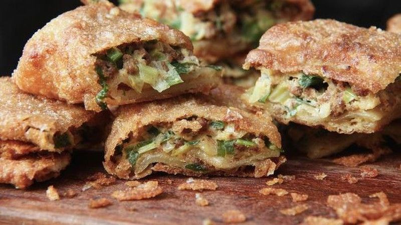 Makan Martabak Telur Pakai Nasi, Disebut Tren Kesenjangan Sosial