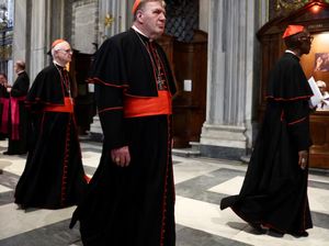 Dunia Hari Ini: Tanggal Konklaf untuk Memilih Paus Baru Sudah Ditetapkan