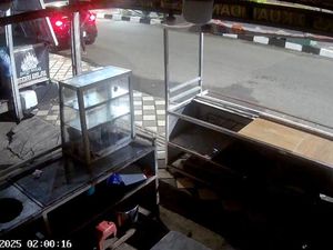7 Kios di Depan Masjid Terapung Parepare Dibobol Maling, Polisi Selidiki 7 Kios di Depan Masjid Terapung Parepare Dibobol Maling, Polisi Selidiki