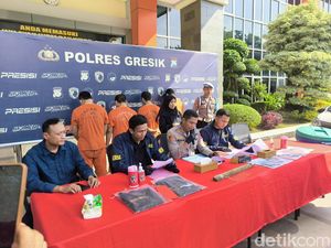 Video: Jadi Bekingan Mobil Sengketa, 4 Anggota LSM Laskar Sakera Ditangkap Polisi