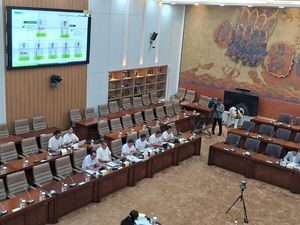 Bos Perhutani Ngeluh ke DPR Produk Kayu Putih Tak Lagi Laku Bos Perhutani Ngeluh ke DPR Produk Kayu Putih Tak Lagi Laku