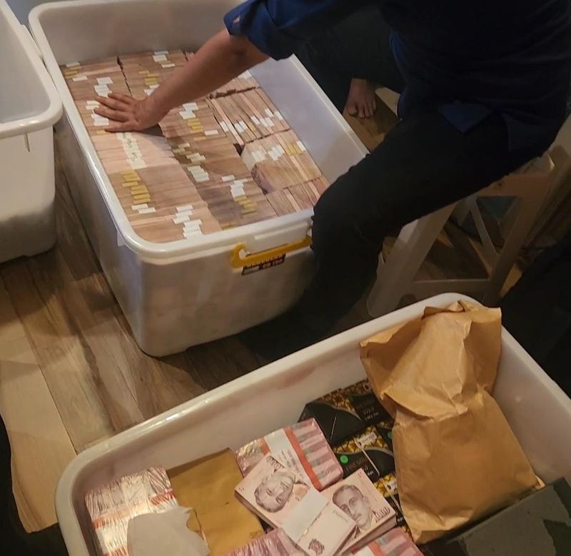 Rumah mewah mantan Pejabat Mahkamah Agung (MA) yang juga dikenal makelar kasus, Zarof Ricar, digeledah Kejaksaan Agung (Kejagung) (Dok Kejaksaan Agung).