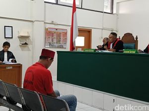 Datuk Terdakwa Penganiayaan Dokter Koas Unsri Dituntut 4 Tahun Penjara Datuk Terdakwa Penganiayaan Dokter Koas Unsri Dituntut 4 Tahun Penjara