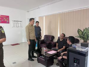 Jaksa Eksekusi Terpidana Kasus Korupsi Pasar Grogol Cilegon Jaksa Eksekusi Terpidana Kasus Korupsi Pasar Grogol Cilegon