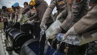 Polres Ternate Musnahkan 7.221 Liter Miras