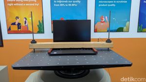 Melihat Laptop Tahan Banting Lenovo Disiksa di Batam