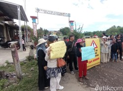 Jalan Rusak Bertahun-tahun, Warga Geruduk Balaikota Tasikmalaya