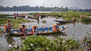 Aksi Bersih-bersih Sungai Citarum Peringati Hari Peduli Sampah Nasional