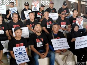 Puluhan Buruh Geruduk Puspem Badung, Sampaikan 19 Poin Tuntutan Puluhan Buruh Geruduk Puspem Badung, Sampaikan 19 Poin Tuntutan